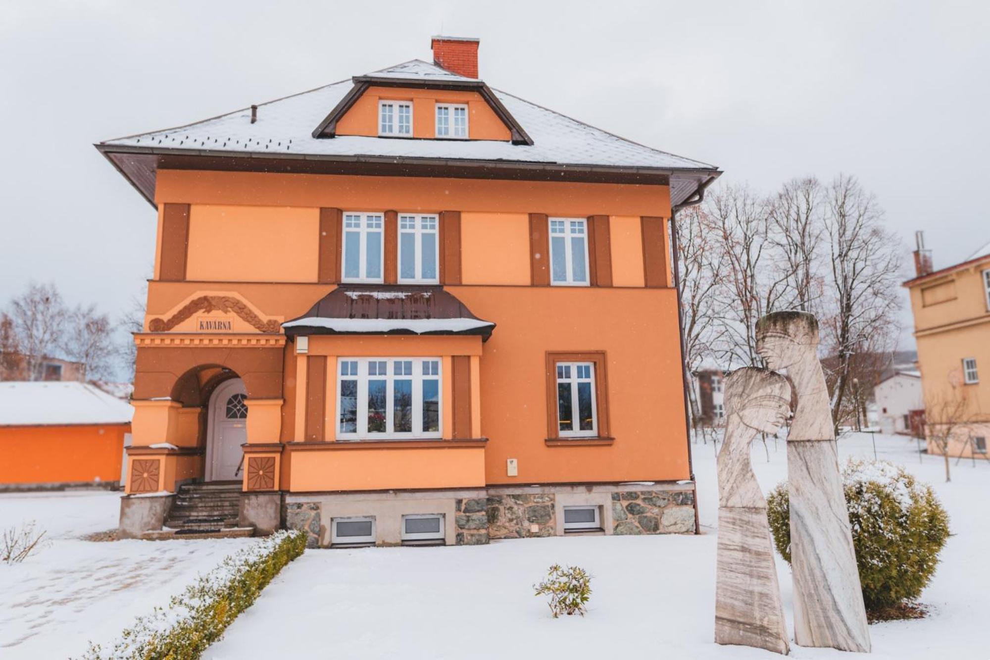 Kavarna A Penzion Reichl Králíky Exteriör bild